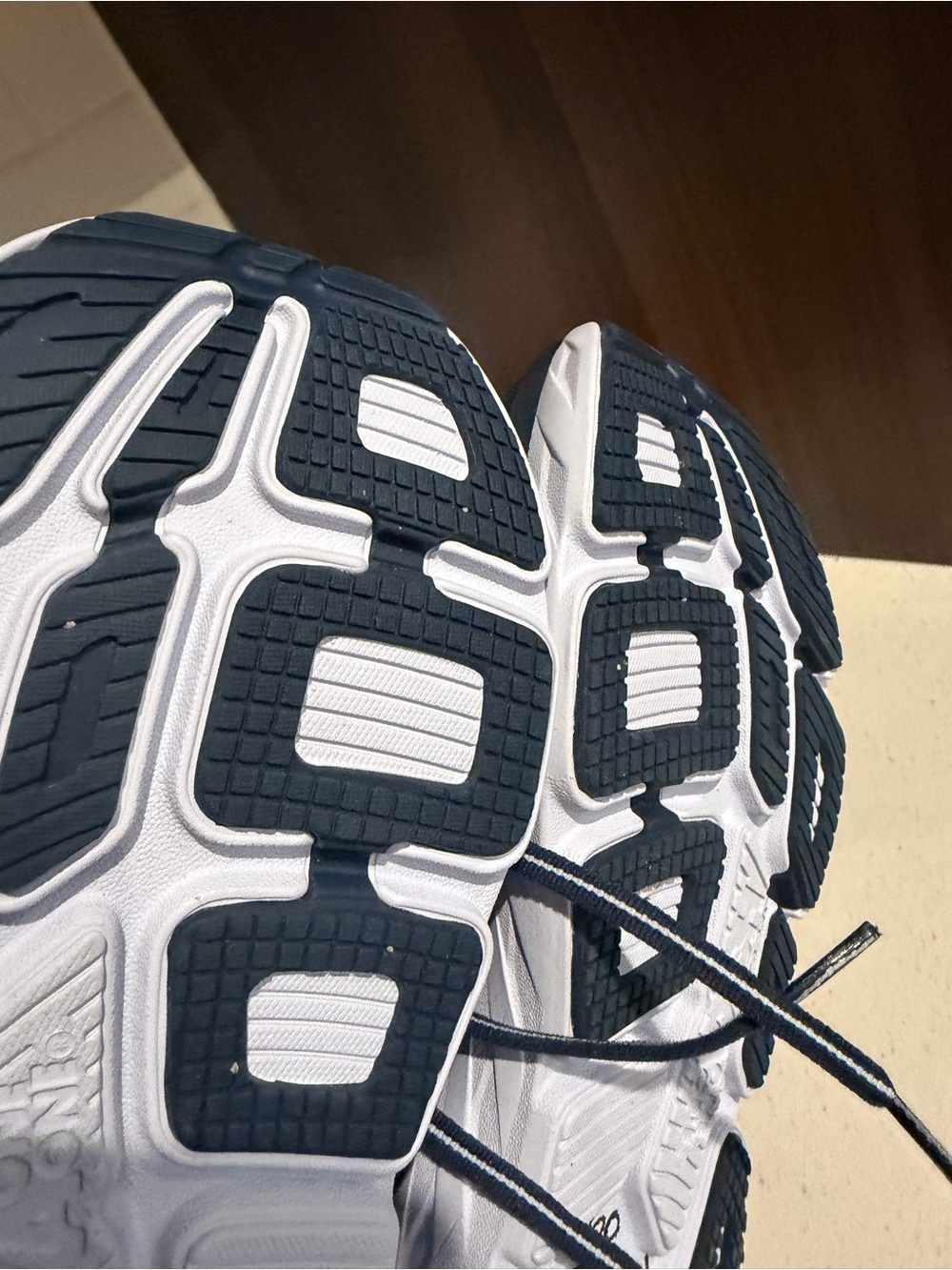 Hoka Women's Bondi 7 Size 9 - Picture 6 of 13